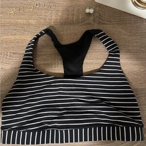 Lululemon sports bra size 2